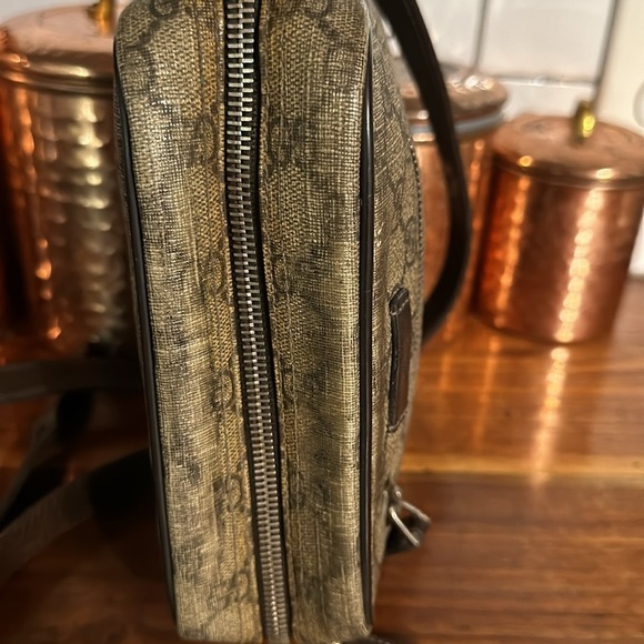 Gucci GG Messenger bag in monogram coated canvas   Vintage. - Picture 3 of 16